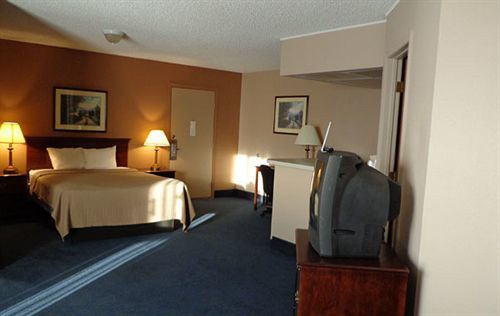 Sunflower Inn & Suites - Garden City Dış mekan fotoğraf